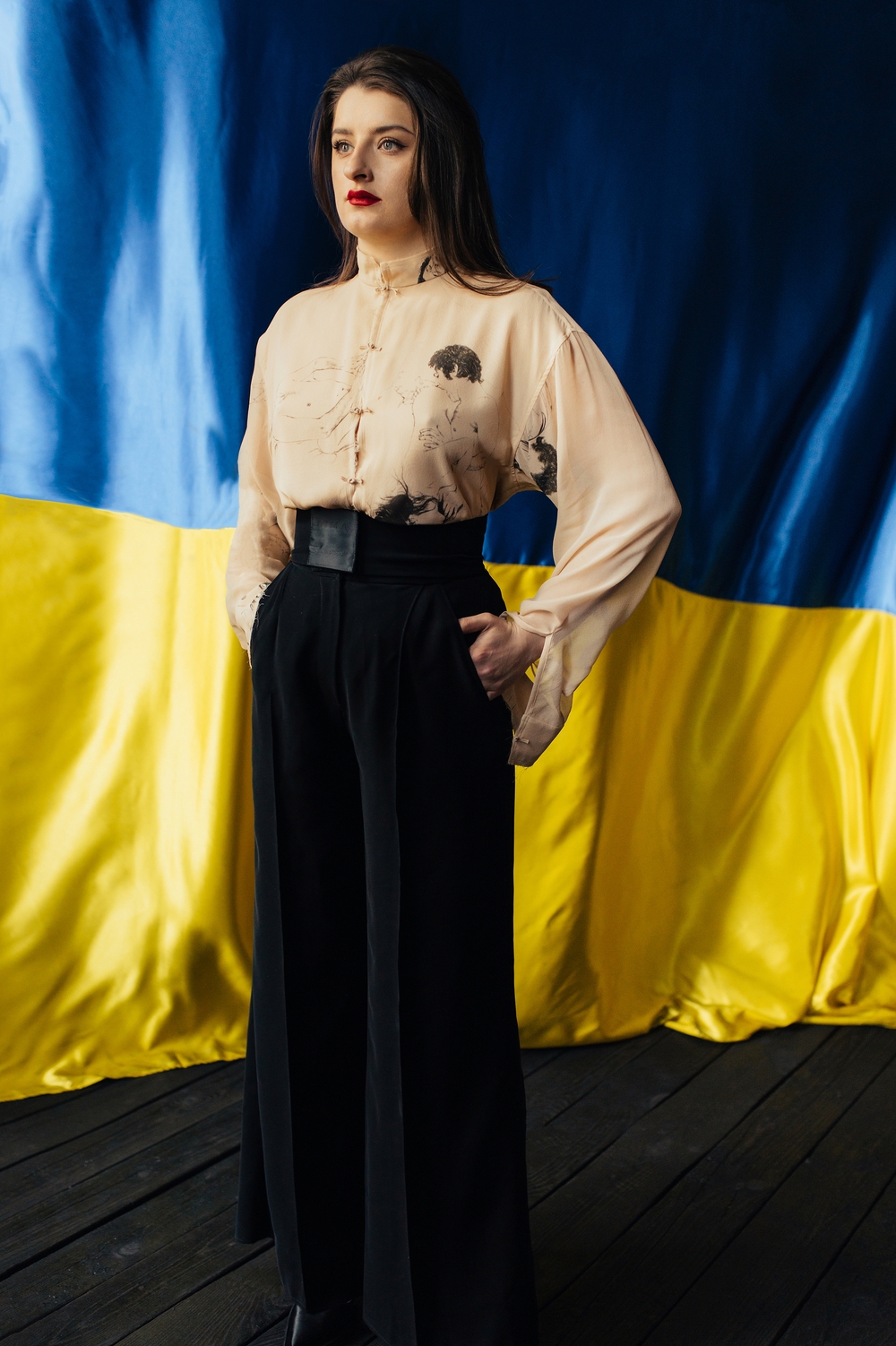 Украинский дизайнер, служащий в ВСУ, представил капсульную коллекцию одежды с военными мотивами - фото №2